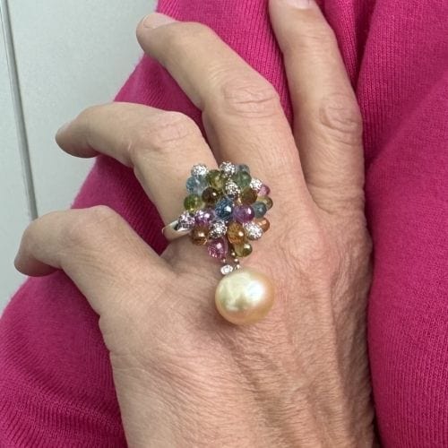 Bague 53 Bague perle, pierres de couleur et diamants 58 Facettes 30439