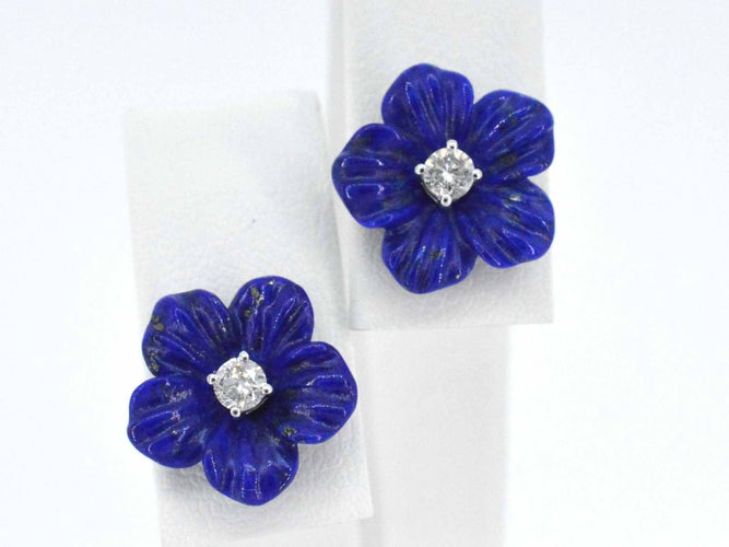 Boucles d'oreilles Boucles d'oreilles en or blanc ornées d'une fleur précieuse bleue et de gros diamants 58 Facettes 2263
