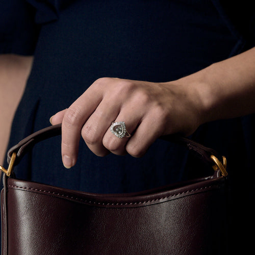 Пръстен Биещо Сърце от бяло злато, диаманти 