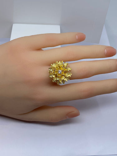 Bague 54 Importante bague en or jaune 18 carats et diamants 58 Facettes AB504