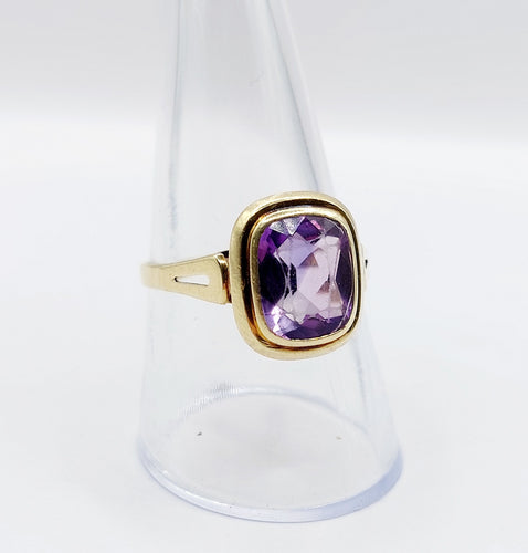 Bague 60 Bague cocktail vintage or jaune améthyste de 2,30 carats sertis clos (circa 1970) 58 Facettes A05476