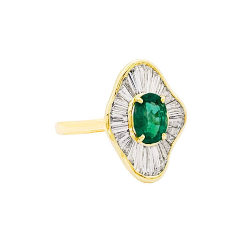 Bague 52 Bague "Jupe", or jaune, diamants, émeraude. 58 Facettes 35221