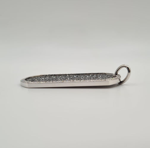 Pendentif Pendentif or blanc serti de diamants noirs et blancs 58 Facettes