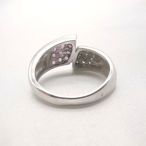 Bague 54 Bague en or diamants & saphirs 58 Facettes