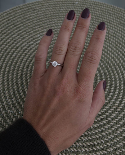 Bague 50 Tiffany & Co - Bague Tiffany Setting en platine et diamants 58 Facettes