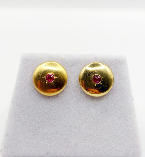 Boucles d'oreilles Puces d'oreilles art déco or rose, rubis sertis étoilés (circa 1940) 58 Facettes A05696