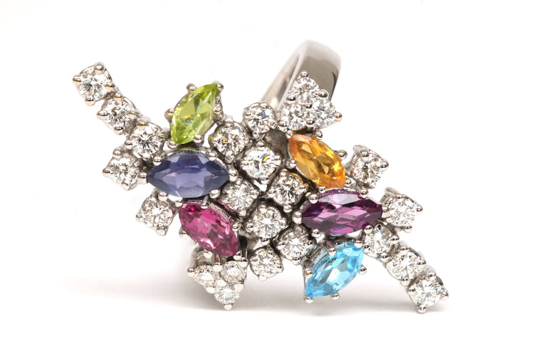 Bague 57 Bague contemporaine en or blanc, pierres multiples, diamants 58 Facettes B457