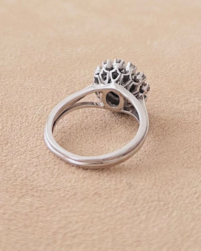 Bague 54 Bague Fleur marguerite sertie de diamants en or blanc 18 carats 58 Facettes