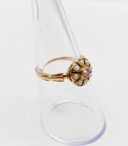 Bague 53 Bague cible antique or jaune 18k perles et émail noir (circa 1900) 58 Facettes A06001