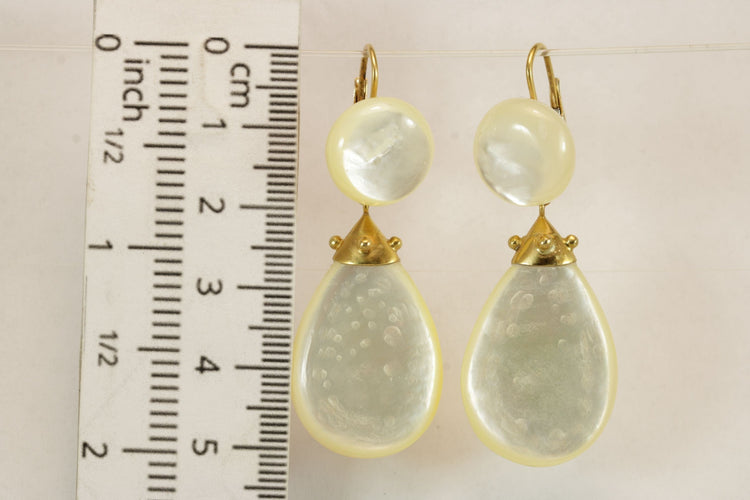 Boucles d'oreilles Boucles d'oreilles anciennes en or et nacre 58 Facettes 7696