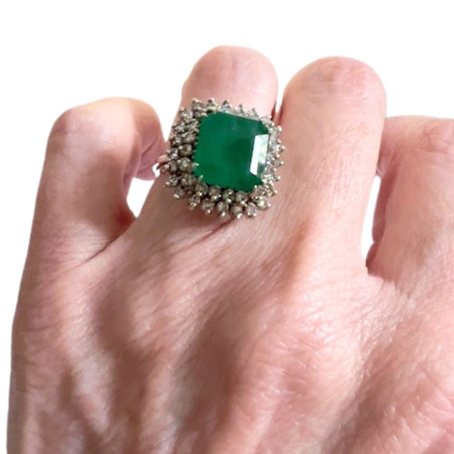 Bague 50 Bague style rétro 1945 en or jaune, diamants et émeraude 58 Facettes Q328B