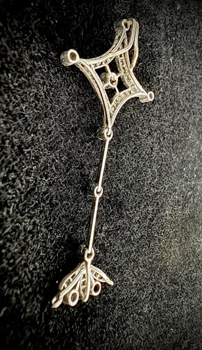 Pendente in platino incastonato con 1 carato di diamanti 