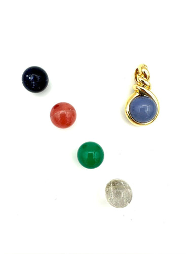 Pendentif GILBERT ALBERT. Pendentif or jaune et billes interchangeables 58 Facettes