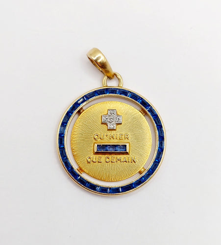Pendentif AUGIS - Pendentif médaille d'amour 23mm or jaune, diamants et saphirs calibrés 58 Facettes A06326