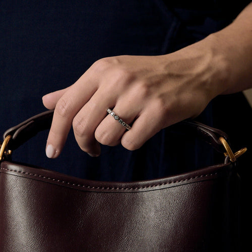 Bague 53 Bague souple en or blanc et diamants 58 Facettes JRW0021-53