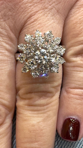 Bague 54 Bague en or blanc 18 carats et diamants 58 Facettes