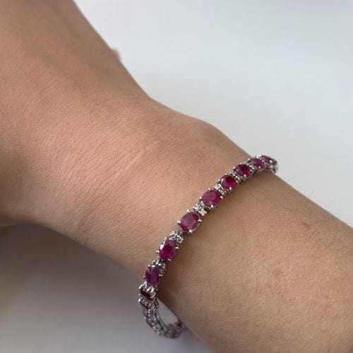 Bracelet Bracelet tennis rubis et diamants 58 Facettes 34559