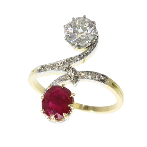 Bague 53 Circa 1900 Art Nouveau Toi et Moi ring with diamond, ruby, antique sparkle 58 Facettes 25317-0120