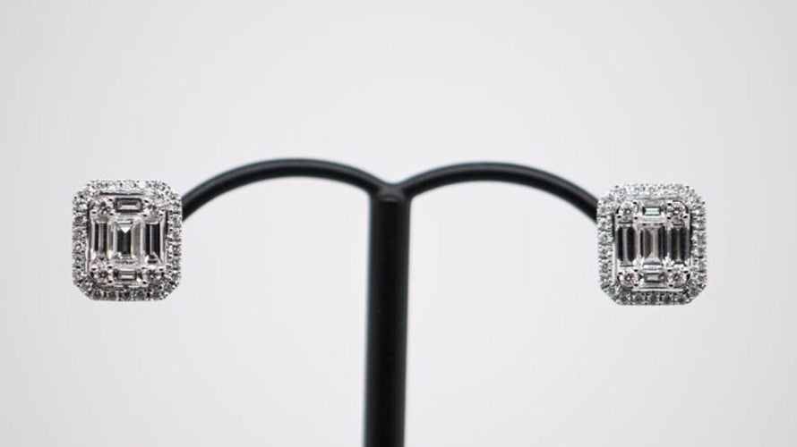 Boucles d'oreilles Boucles d'oreilles en or blanc avec 70 diamants 58 Facettes