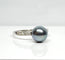Bague 53 Bague en or blanc, perle de Tahiti et diamants 58 Facettes AB516