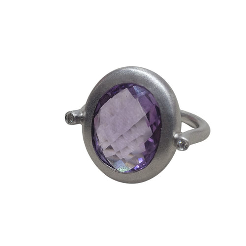 Ametyst, gull og diamant ring 