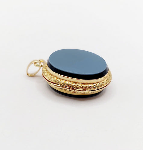 Pendentif Pendentif porte photo antique or jaune 18k plaques d'agate (circa 1900) 58 Facettes A06013