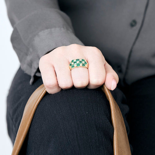 Bague 54 Bague or jaune, émeraudes et diamants 58 Facettes ALGU34