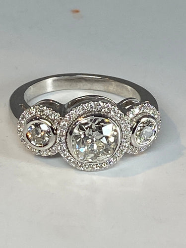 Bague 52 Bague de fiançailles, diamants 58 Facettes AB48