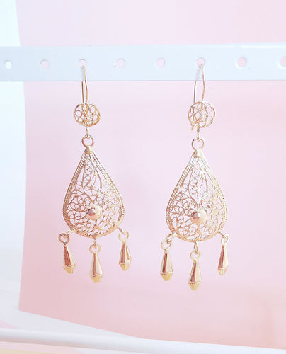 Boucles d'oreilles Boucles d'oreilles pendantes filigranées Or Jaune 58 Facettes AA 1648