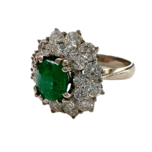 Bague 50 Bague design rétro en or blanc avec diamants et émeraudes 58 Facettes Q264B