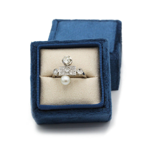 Bague 53 Bague - Or blanc, perles et diamants 58 Facettes 1155