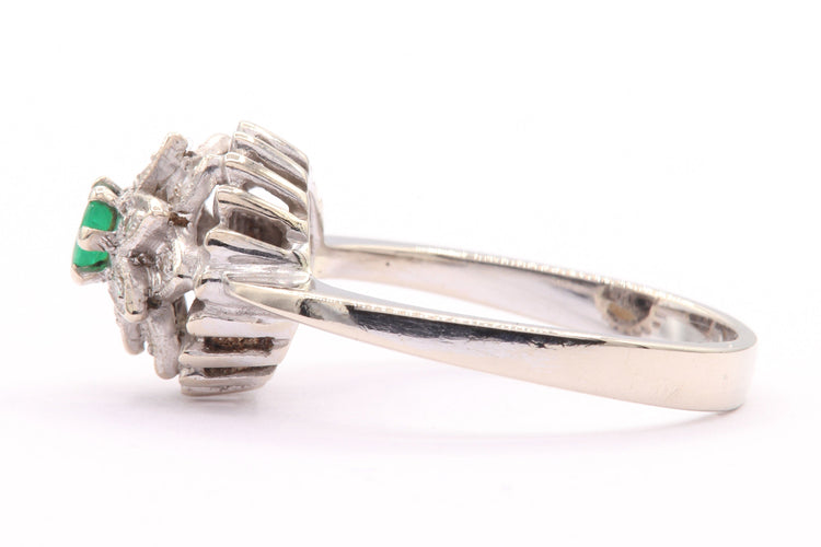 Bague 60 Bague Années 70 en or blanc sertie d'une émeraude et de diamants 58 Facettes B406
