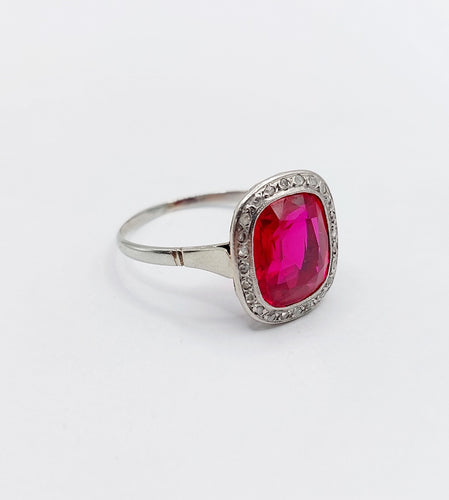 Ring Art Deco white gold, synthetic ruby and rose-cut diamonds (circa 1930) 