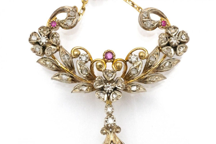 Collier Collier unique Art Nouveau en or jaune et argent, diamants et rubis 58 Facettes 10972