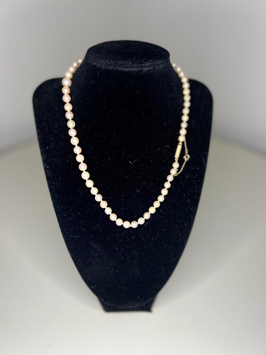 Collier Collier 61 perles de culture blanches fermoir or 44 Cm 58 Facettes