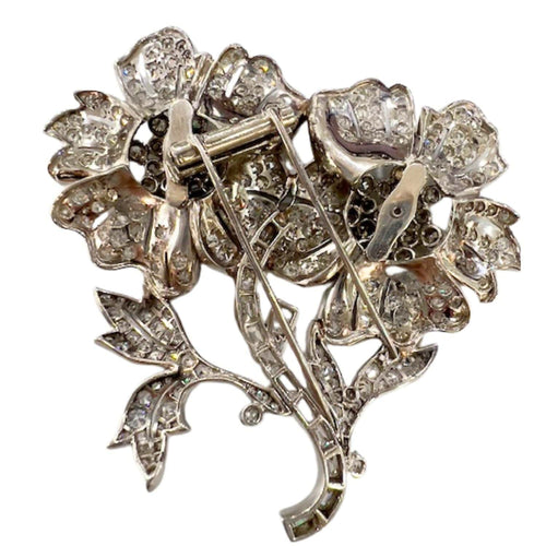 Broche BROCHE DE STYLE RÉTRO PÉRIODE 1945-1950 avec DIAMANTS 8,64 ct 58 Facettes A2683