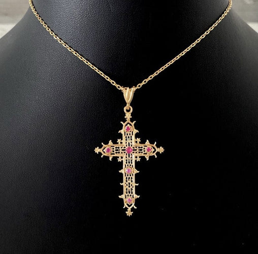 Pendentif Pendentif croix filigrané en or jaune 18k et rubis 58 Facettes