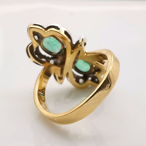 Bague 58 Bague or jaune, émeraudes et diamants 58 Facettes