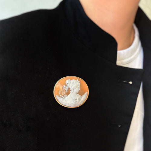 Pendentif Broche Pendentif or et camée Coquille 58 Facettes 240181R