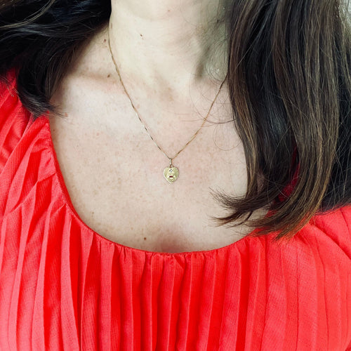 Pendentif AUGIS-Médaille d'amour cœur rubis en or jaune 58 Facettes LMB-319