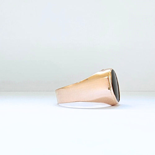 Anel de sinete oval vermelho ouro preto ônix