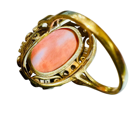 Bague Bague 1940 or jaune cabochon corail et diamants taille ancienne 58 Facettes 7204 A