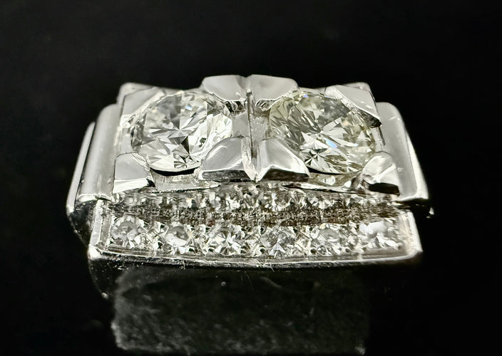 Bague 51 Bague or blanc, deux diamants 0.57 et 0.58 carat 58 Facettes