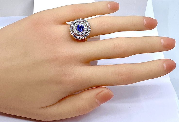 Bague 52 Bague or blanc, or jaune, saphir et diamants 58 Facettes AB580