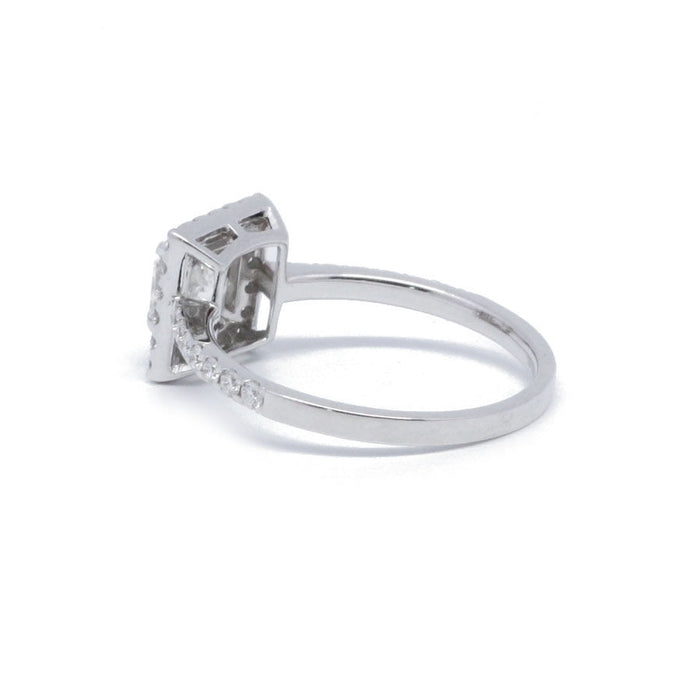 White gold and diamond solitaire