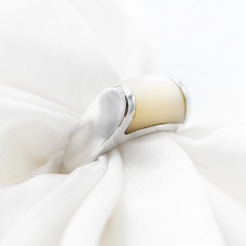 Bague 54 Bague Bulgari Tronchetto en or blanc 58 Facettes 14556