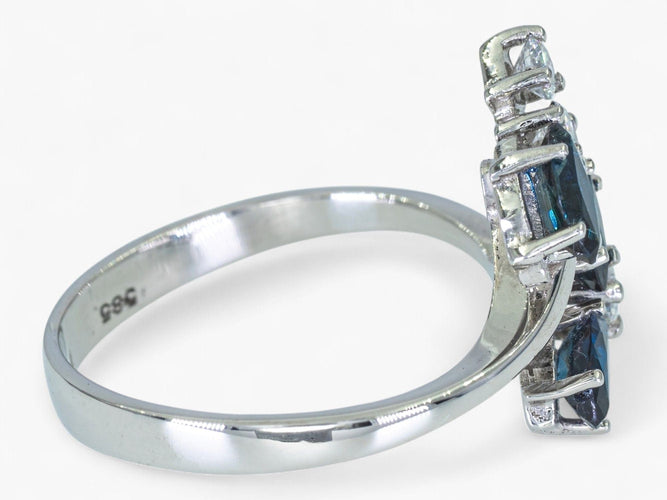 Bague Bague en or 14 carats – Diamant 0,15 ct et saphir 0,63 ct 58 Facettes AN84