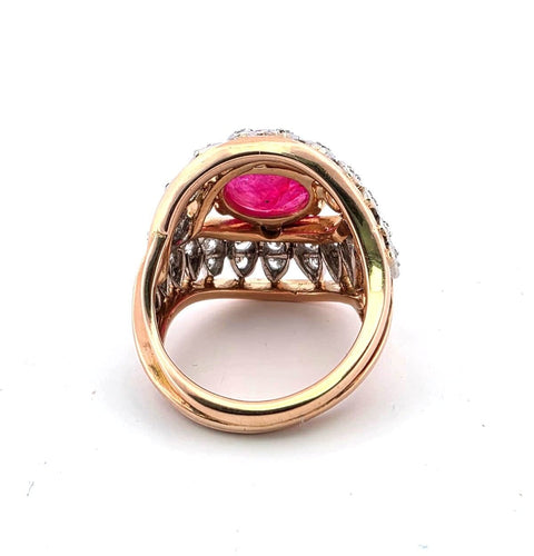 Anello in oro giallo con rubino cabochon e diamanti 58 Facettes