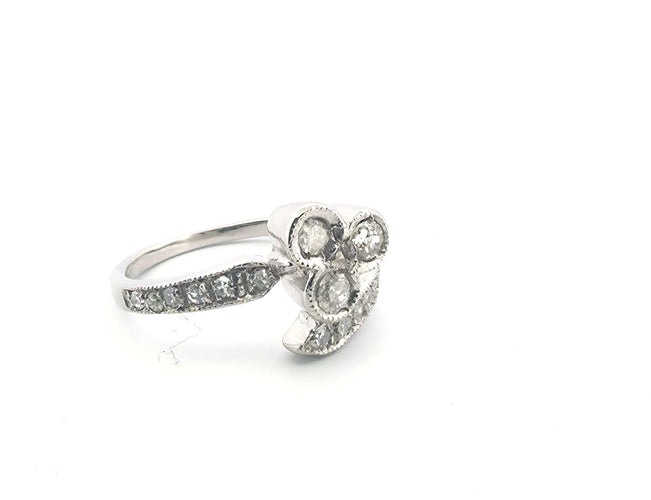 Bague 51 Bague en platine avec diamants 58 Facettes