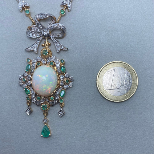 Collier Collier en or jaune argents diamants émeraudes opale 58 Facettes